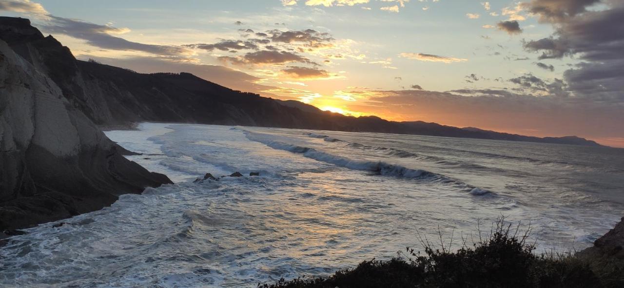 Zumaia Basque Alai Apartment ภายนอก รูปภาพ
